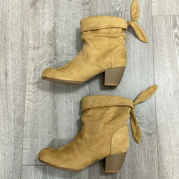 Dolce By Mojo Moxy Faux Suede Slouch Ankle Boots Heeled Camel 9 - Picture 10 of 16